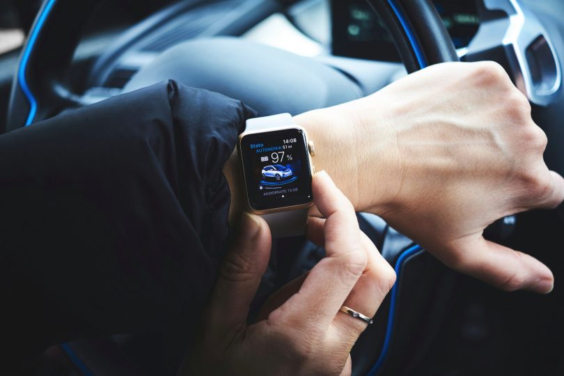 Razvoj ure Apple Watch: Retrospektivni pogled na njeno pot in inovacije