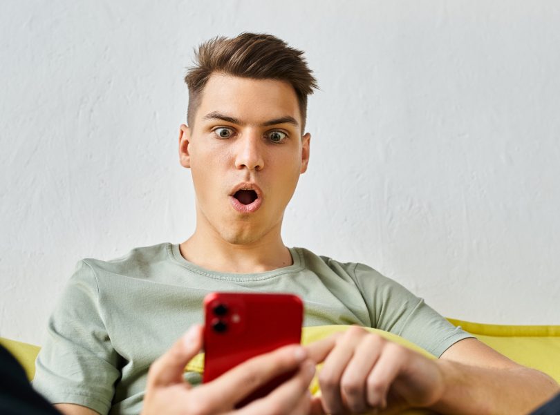 Astra AI pomaga pri učenju matematike, angleščine in kemije