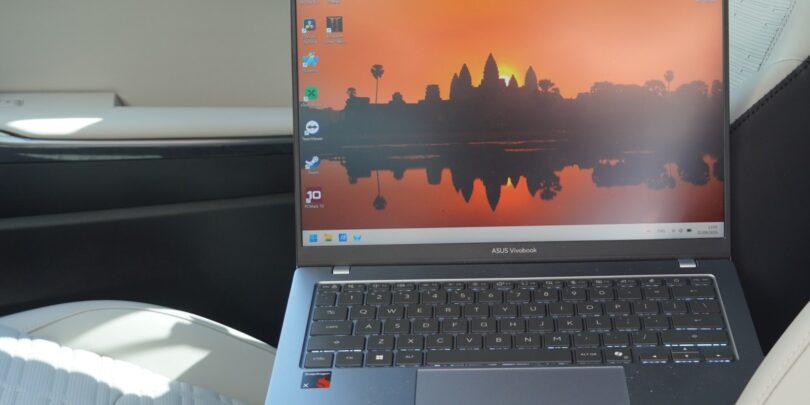 KRATKI TEST ASUS Vivobook S14: Šele v pravem kontekstu se pokažejo njegove prednosti