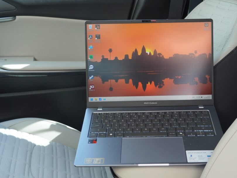 KRATKI TEST ASUS Vivobook S14: Šele v pravem kontekstu se pokažejo njegove prednosti