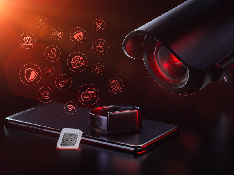 NEDELJSKI NASVET: Telefon ne prisluškuje, ker mu ni treba