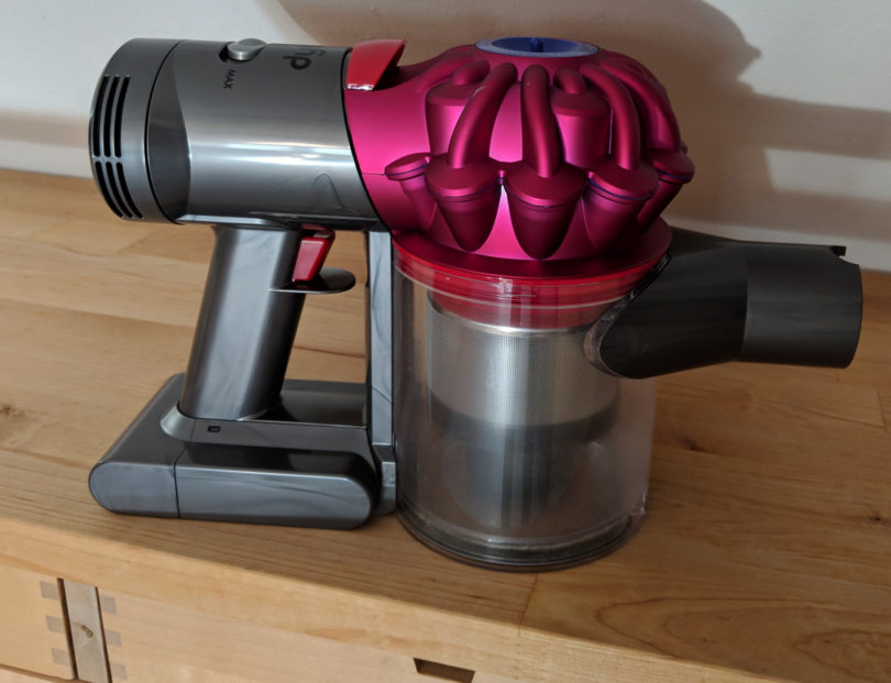 Dyson V7 Motorhead: Ko še otroci hočejo sesat!