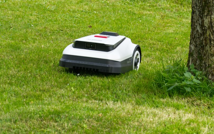 PRVI VTIS Ecovacs GOAT: Razen za majhen vrt izberite pol dražjo (#video)