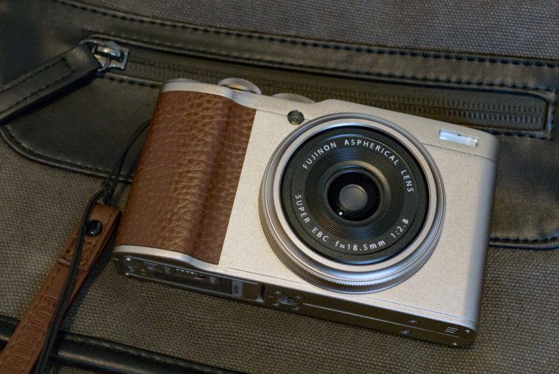 Fujifilm XF10: Brez prave konkurence