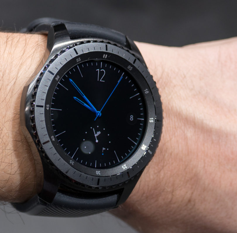 Pametne ure, kot je Samsungova Gear S3, počasi izkazujejo svojo vrednost