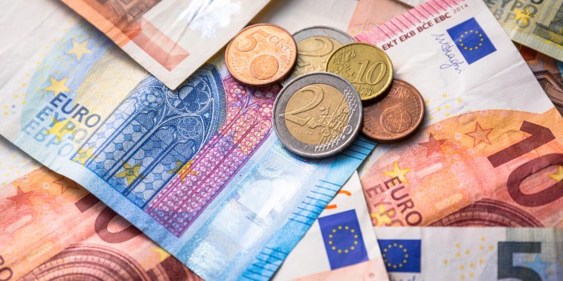 Vpis pravice do gotovine v ustavo je nepotreben in tudi večplastno škodljiv