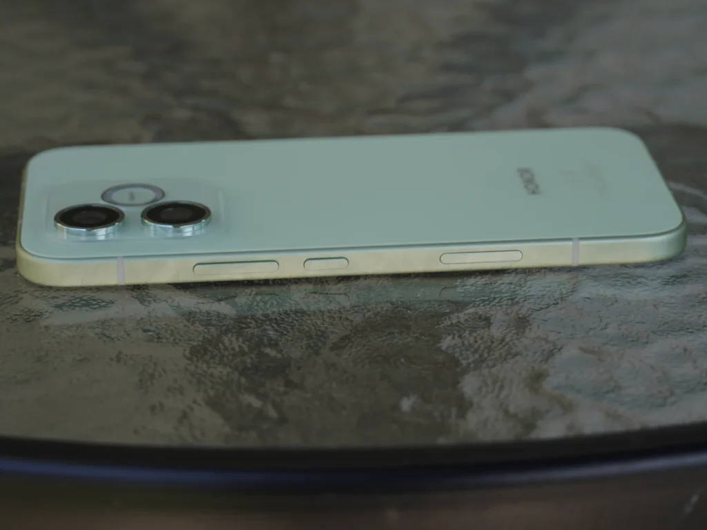 Popoln telefon za mlade po letih ali po duši