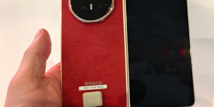 MWC 2026: »LIFTING« zaslona, da bi se znebili gube!