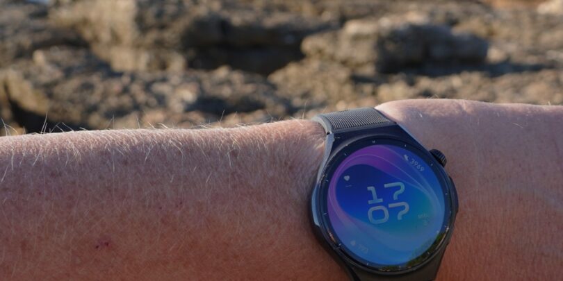 KRATKI TEST Huawei Watch 6: Kozmetične izboljšave že tako dobre ure