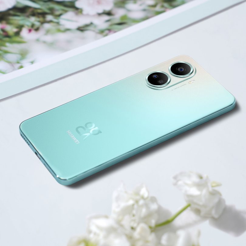 Zablestite v glavni vlogi s pametnim telefonom Huawei nova 10 SE