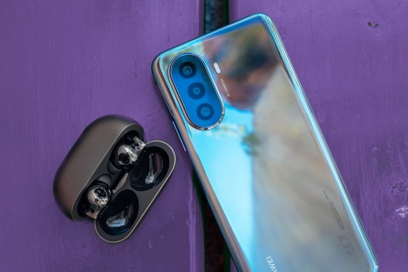 Huawei nova Y70: Velika baterija, hitro polnjenje in ogromen zaslon