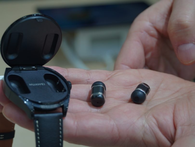 Včasih vržejo vabo, da bi videli, kaj se bo ujelo (#video)