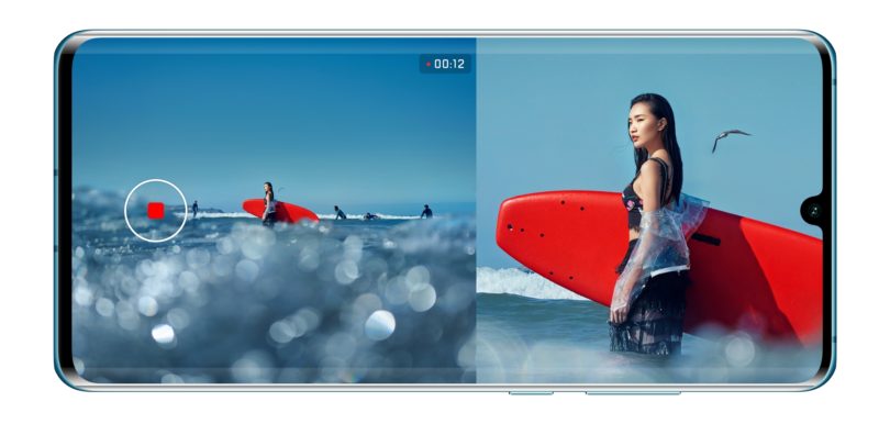 Bodi kot hollywoodski režiser s telefonom Huawei P30 Pro