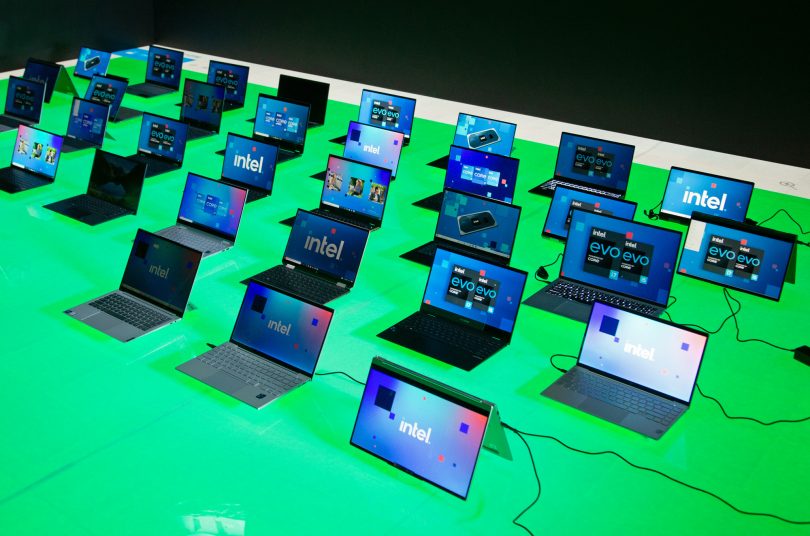 Intel nujno rabi hit, ga lahko prinesejo procesorji Alder Lake ali pa novi direktor?