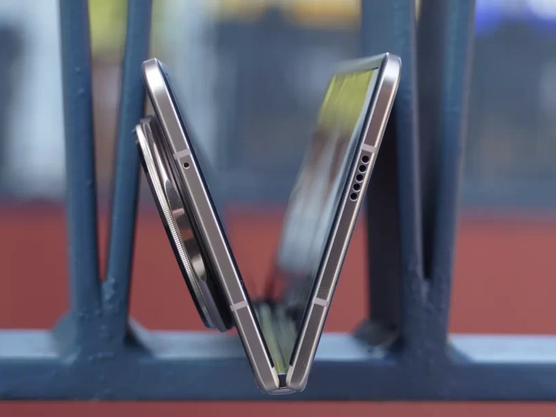 Kdo ali kaj sploh še lahko reši prepogljive telefone?