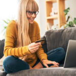 Pri NLB do nadomestne kartice v trenutku