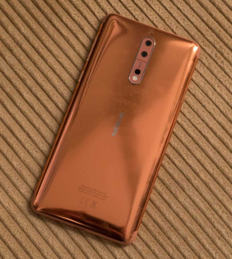 Nokia 8 ni tehnološka prvakinja, je pa simpatična in obetavna