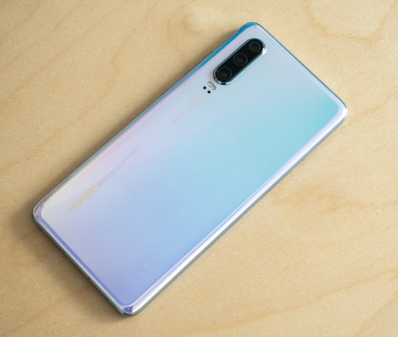 Huawei P30 – Manjši in prezrt, čeprav je boljši?! (#VIDEO)