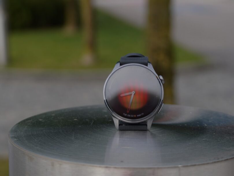 KRATKI TEST Xiaomi Watch 5: Prepričljiv dokaz, da je daljša avtonomija še kako mogoča