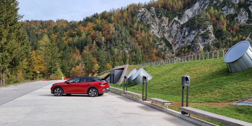 Subvencije in olajšave za električna vozila (1): Država naj se končno odloči, ali in kako bo spodbujala e-mobilnost