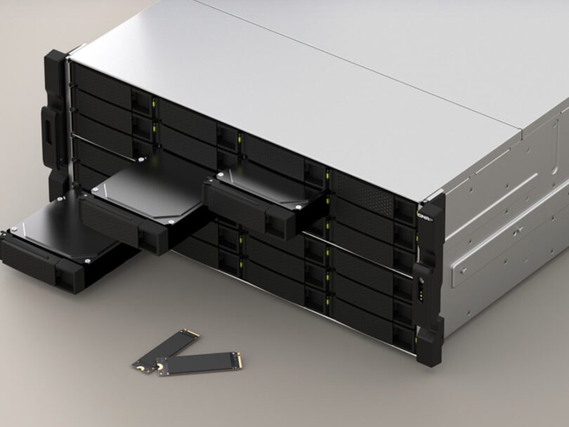 Zmogljiv NAS za zahtevne poslovne uporabnike