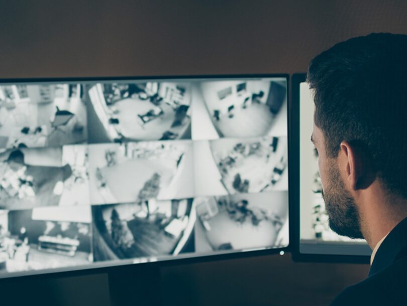 Hkratno obvladovanje do 1024 kamer