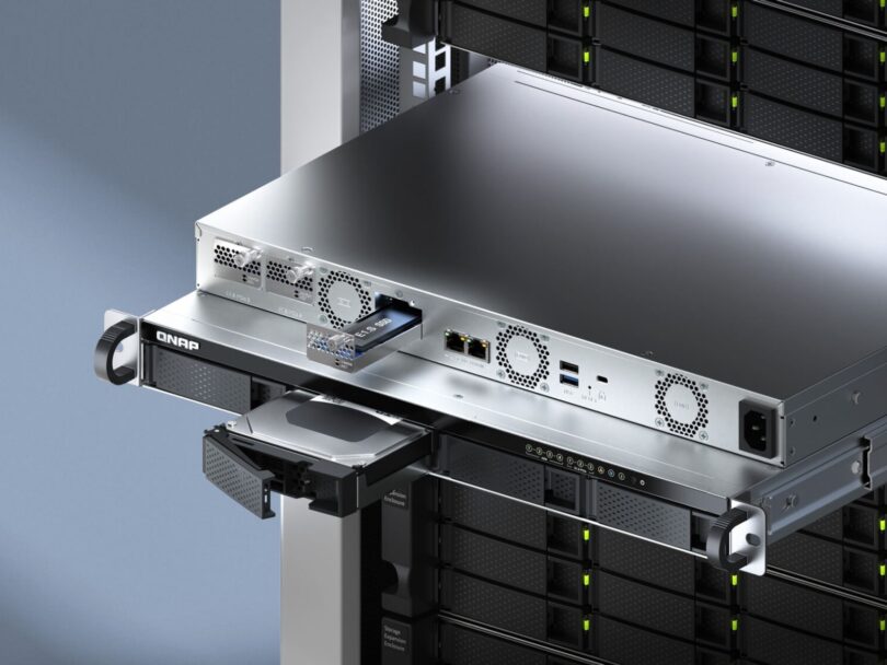 QNAP predstavlja kompaktni NAS TS-h765eU