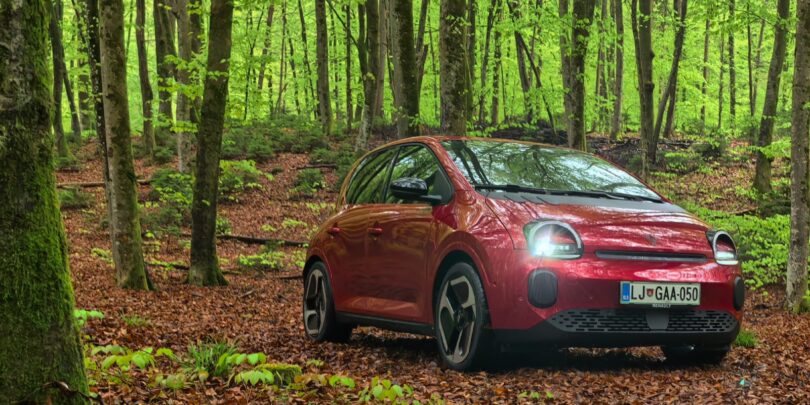 PRVI VTIS Renault Twingo: Prisegam, da mi je pomežiknil