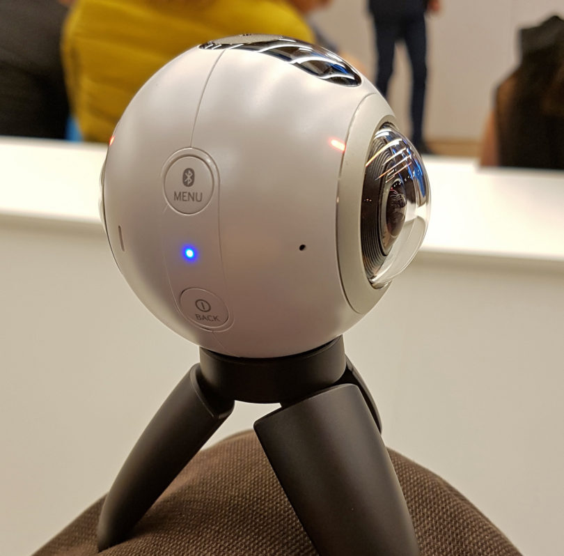 Mogoče mi manjka domišljije, ampak res ne vem, kaj in kako bi snemal 360-stopinjsko