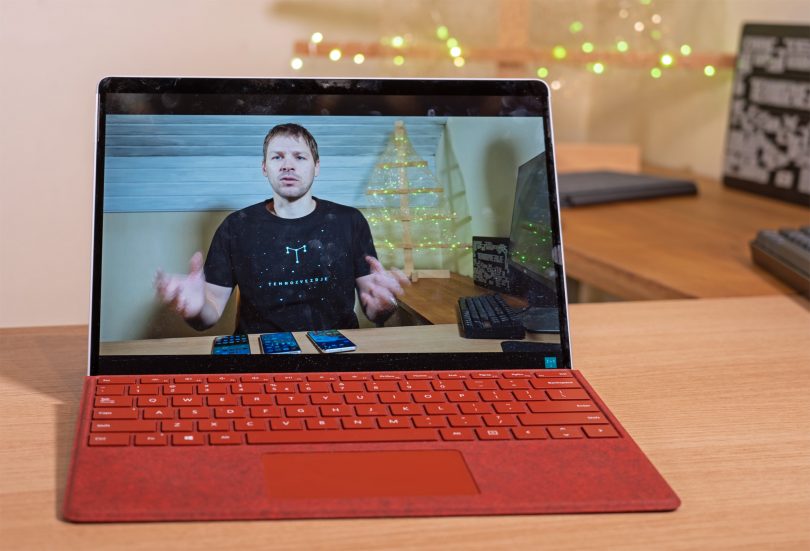 Microsoft Surface Pro X (SQ2): Obetaven, a za zdaj primeren samo za poslovneže
