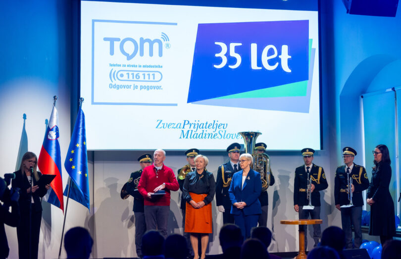 TOM telefon praznuje 35 let in ostaja glas otrok, ki ga odrasli moramo slišati