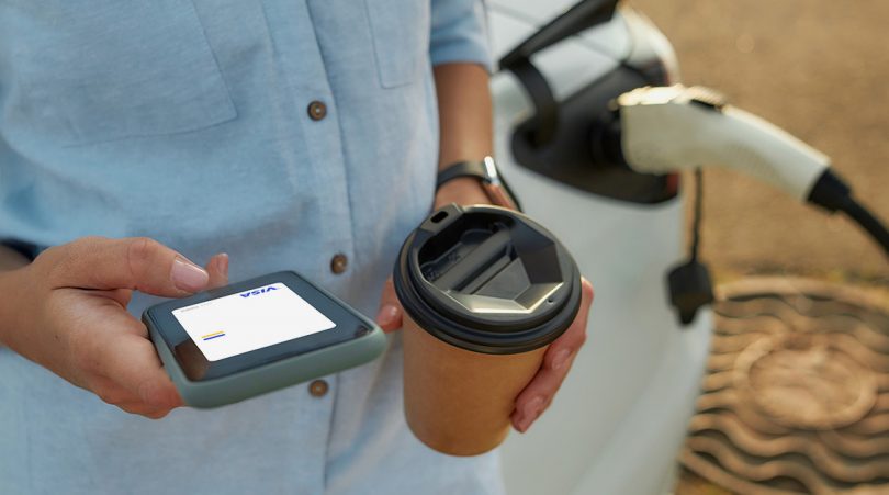 Visa želi standardizirati plačevanje polnjenja električnih vozil
