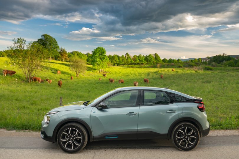 Citroen e-C4: Presenetljivi posebnež (#video)