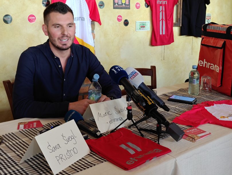 Vrnila se je ehrana, najprej kot platforma za naročanje