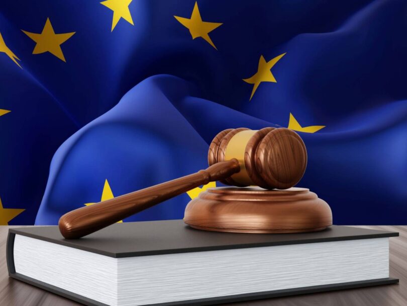 EU dokazuje, da regulacija ni vedno slaba (čeprav jo bogatuni stalno mečejo na tnalo)