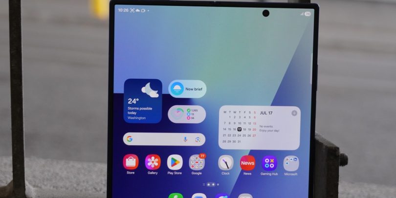 Samsung Galaxy Z Fold7: Končno tak, kot bi že davno lahko bil! (#video)