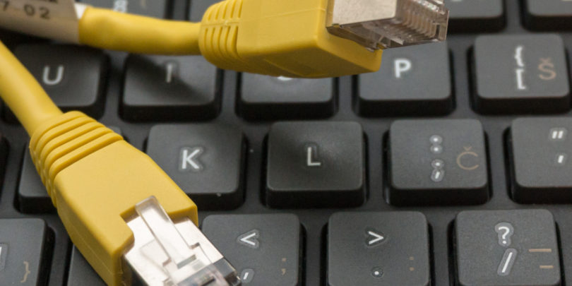 Spodbujanje investicij ali neposredna pomoč Telekomu Slovenije?