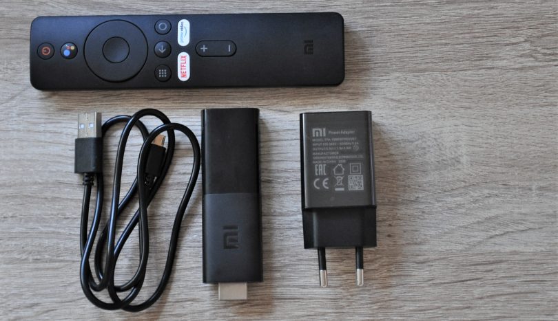 Xiaomi Mi TV Stick: Abrakadabra, naj stari televizor postane pameten!