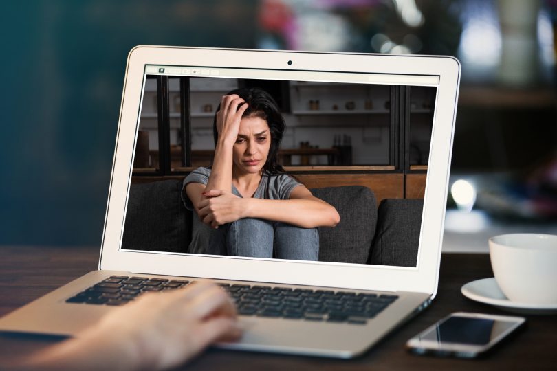 Je tudi tebi rekel, da to počne za tvojo varnost?