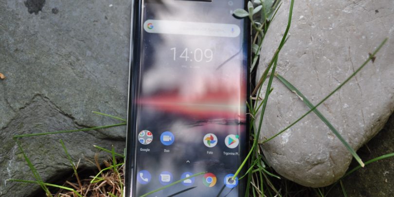 Nokia 8 Sirocco: v katerikoli barvi, dokler je ta barva črna