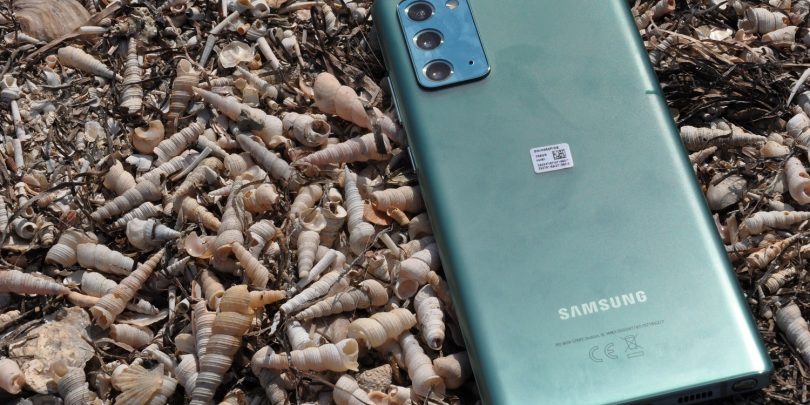 Galaxy Note20: Edini pametni telefon po premijski ceni s hrbtiščem iz “NEČESA” (#video)