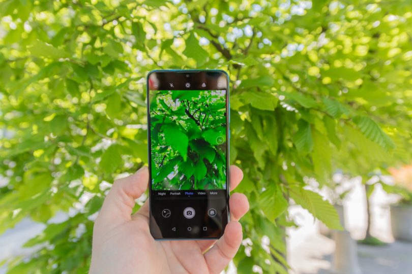 Spoznajte Huawei P30 lite: razumna cena in zavidljive sposobnosti