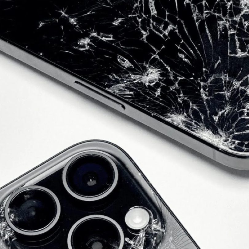 NEDELJSKI NASVET: Bog ne daj, da bi moral iphona nesti na servis!