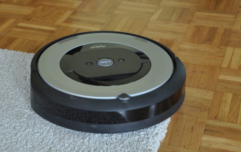 Roomba e5: Vse najboljše v enem ohišju, ampak kaj pa cena?