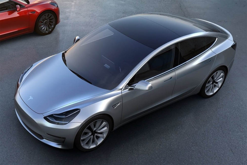 Bo Teslov model 3 spremenil avtomobilizem?