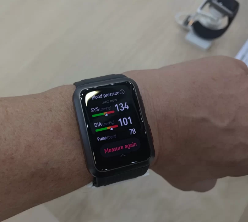 Sejem IFA: Ura, ki bo reševala življenja? (#video)