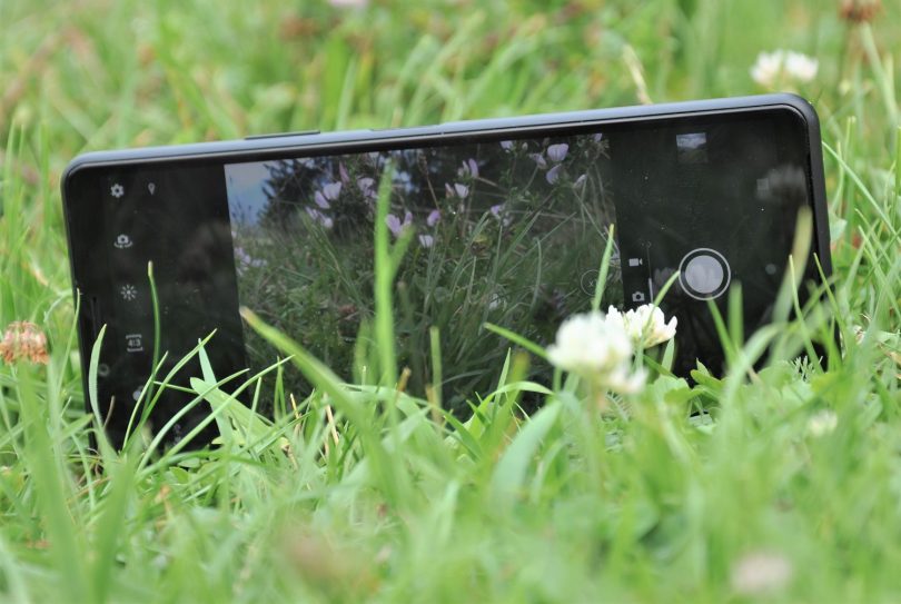 Xperia 10 II: Maratonec, ki še vedno teče zadnji krog! (#video)